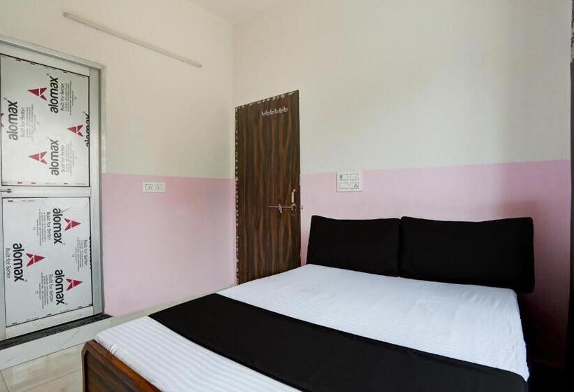 غرفة كلاسيكية ثلاثية, Oyo Yogi