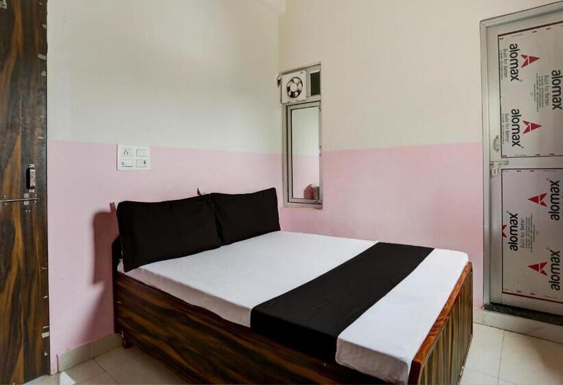 غرفة كلاسيكية ثلاثية, Oyo Yogi