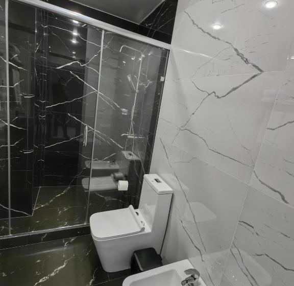 اتاق سوپریور با تخت بزرگ, Shymkent Park