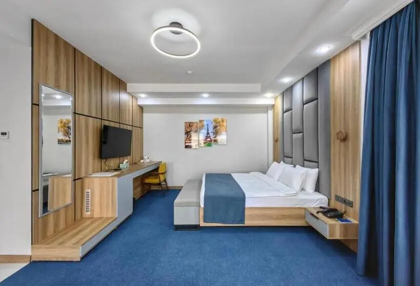 اتاق سوپریور با تخت بزرگ, Shymkent Park