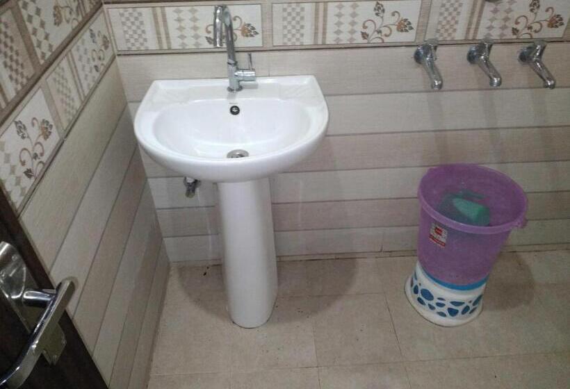 غرفة كلاسيكية ثلاثية, Oyo Flagship Hotel Pushpanjali