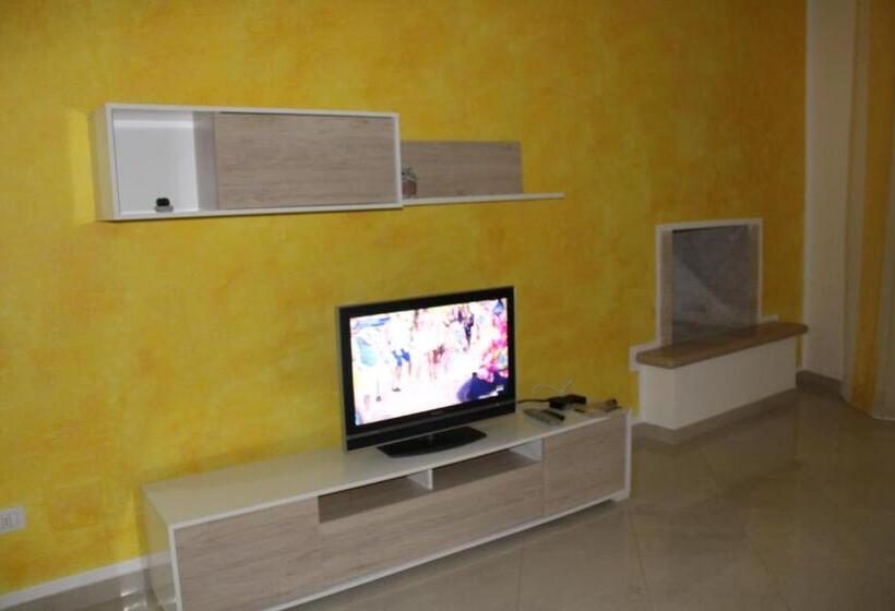 غرفة قياسية ثلاثية مزودة بشرفة, Affittacamere Monte Olimpo