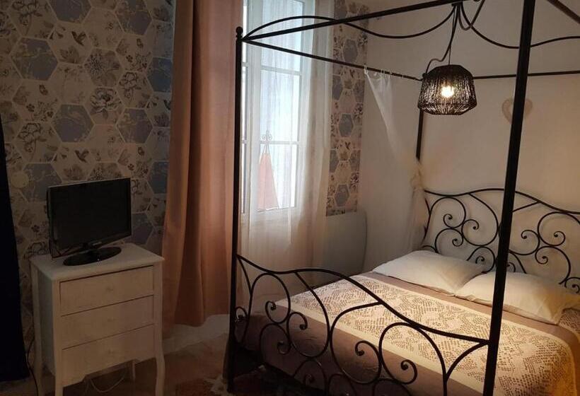 家庭间, La Suite Du Docteur Privey   Free & Secure Park Bike