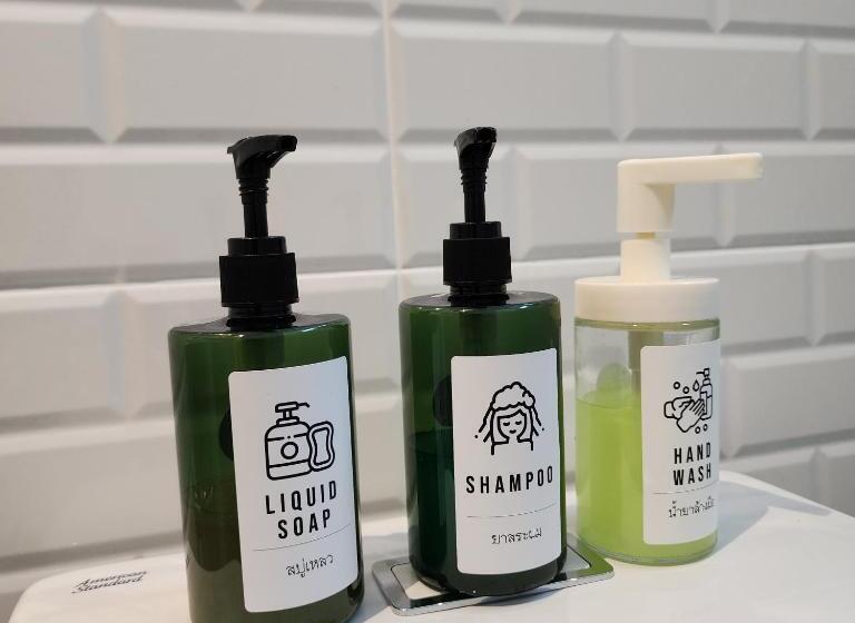 스탠다드 룸, Self House