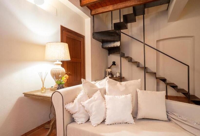 سوییت با چشمانداز دریا, Palazzo Principi Lanza