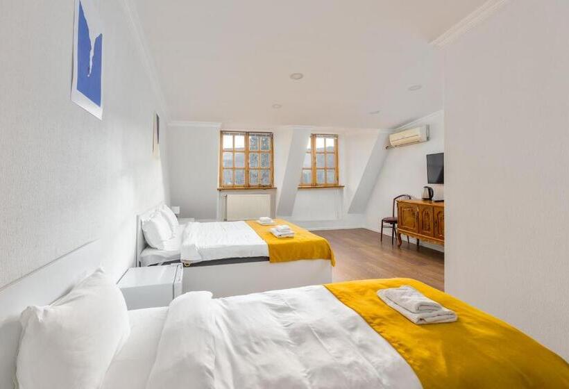 اتاق استاندارد سه نفره, Sunny Hotel Tbilisi