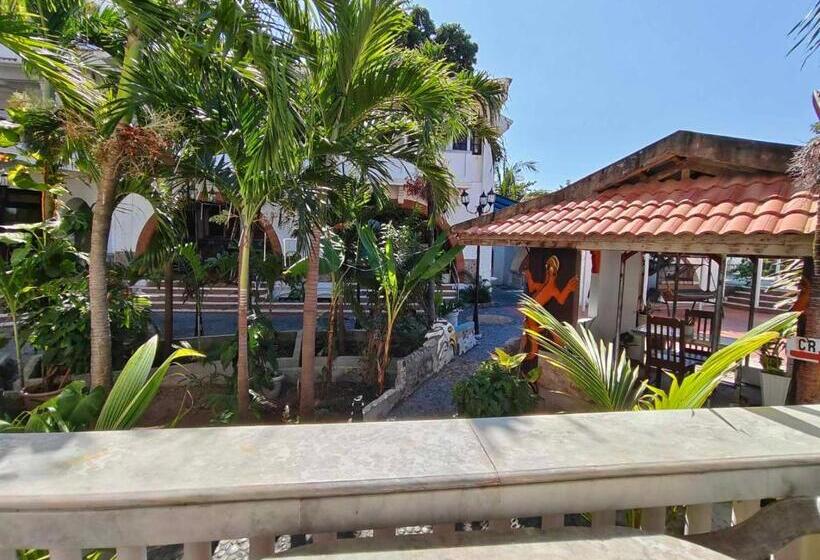 استودیو استاندارد با چشم‌انداز استخر, Villa Apolonia Resort