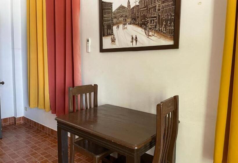 استودیو استاندارد با چشم‌انداز استخر, Villa Apolonia Resort