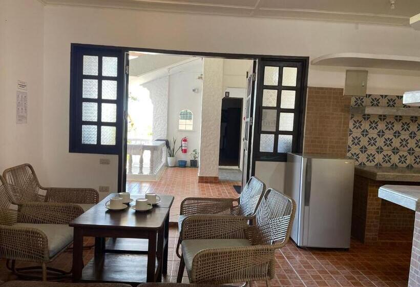 سوییت, Villa Apolonia Resort