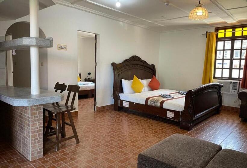 سوییت, Villa Apolonia Resort