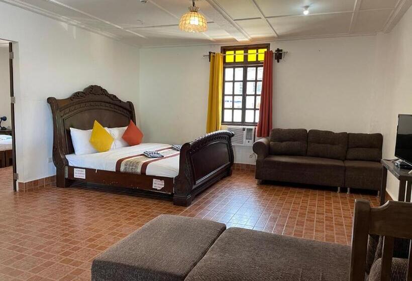 سوییت, Villa Apolonia Resort