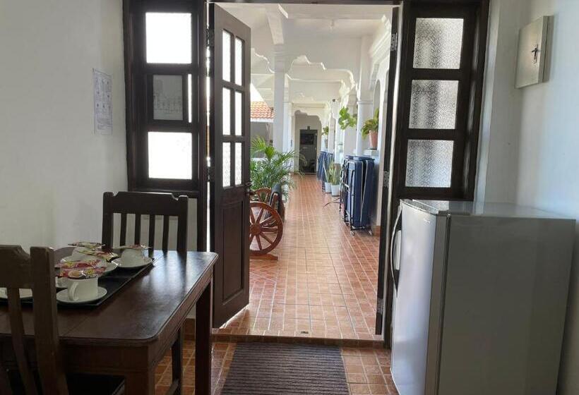 اتاق خانوادگی, Villa Apolonia Resort