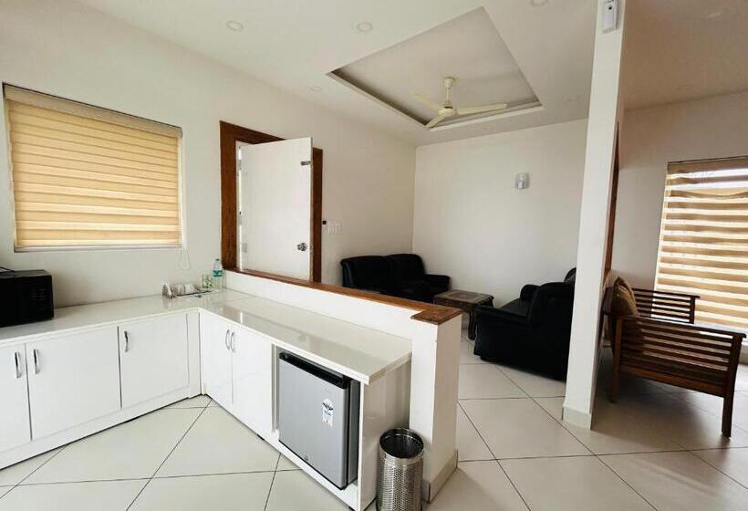 バルコニー付スイート, Wonder Mist Resorts