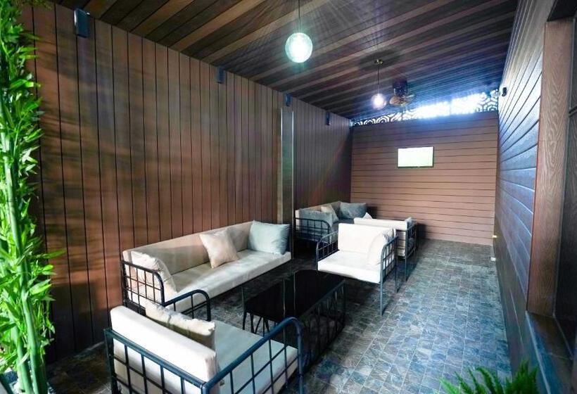 اتاق استاندارد با تخت بزرگ, Bayview Resorts And Hotels Lekki