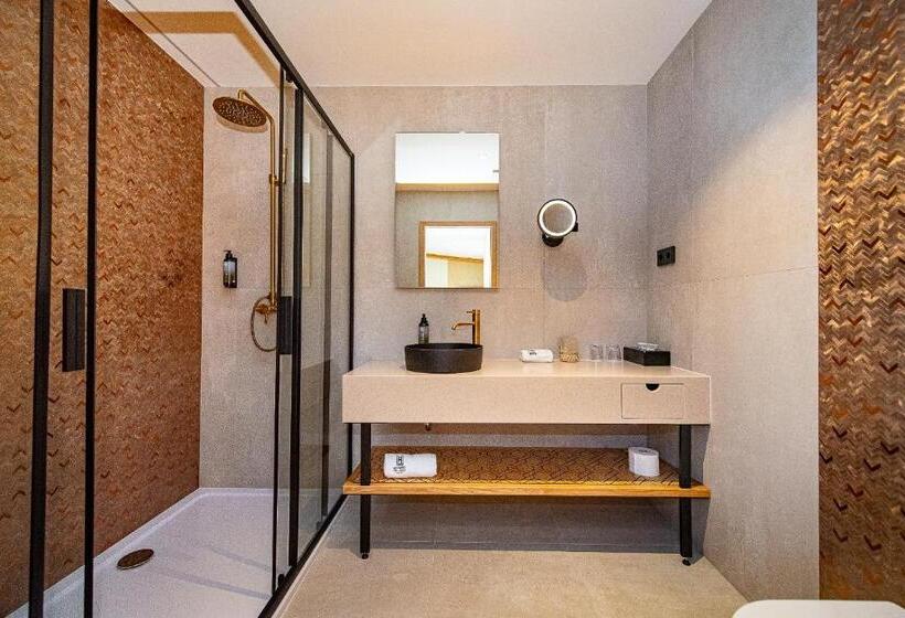 Номер Стандарт Вид на Бассейн, Bordűr Wellness Hotel Superior és Szőnyegmúzeum