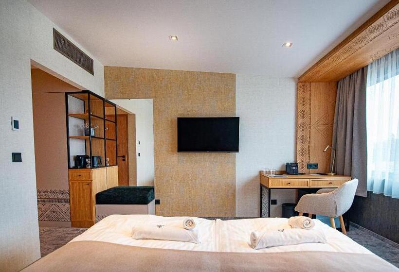 חדר סטנדרט, Bordűr Wellness Hotel Superior és Szőnyegmúzeum