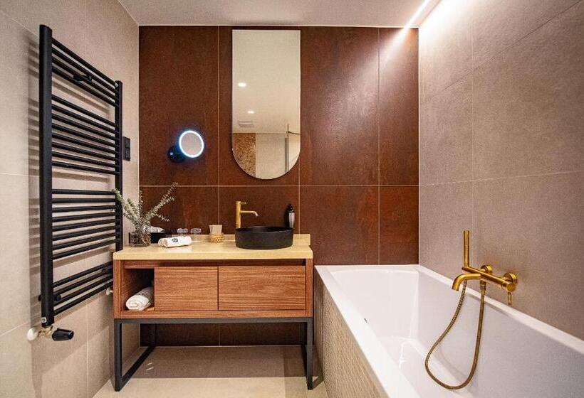 חדר סטנדרט עם מיטת קינג, Bordűr Wellness Hotel Superior és Szőnyegmúzeum