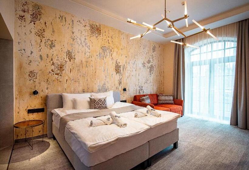 Люкс Вид на Реку, Bordűr Wellness Hotel Superior és Szőnyegmúzeum