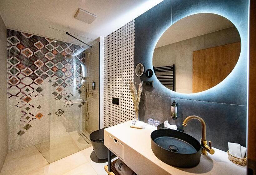 Полулюкс Вид на Сад, Bordűr Wellness Hotel Superior és Szőnyegmúzeum