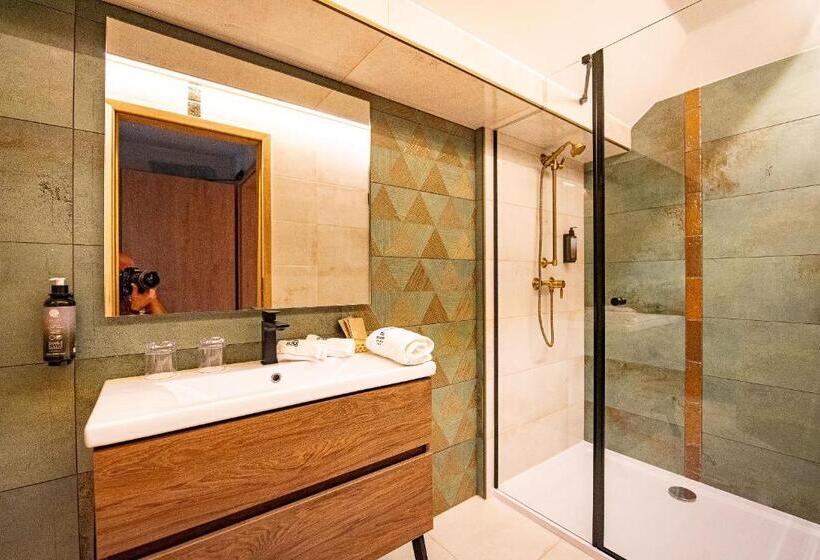 חדר דלוקס, Bordűr Wellness Hotel Superior és Szőnyegmúzeum