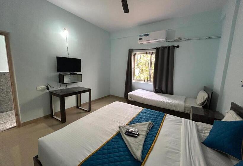 Трехместный Номер Классика, Collection O Sai Residency Boarding & Lodging