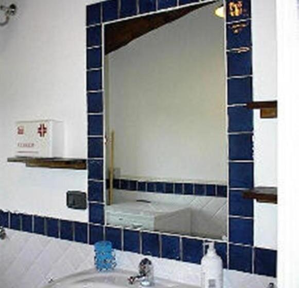 شقة غرفة واحدة, Genziana