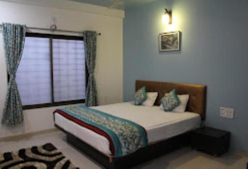 חדר סטנדרט, Girija,junnar