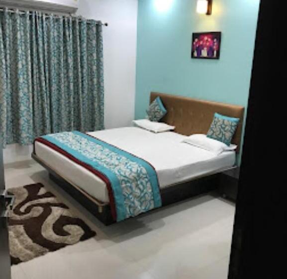 חדר סטנדרט, Girija,junnar