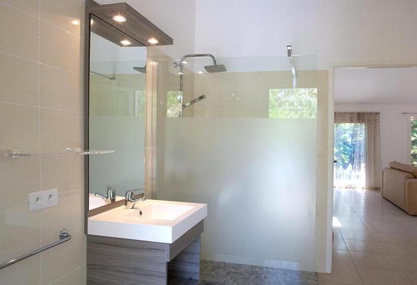 וילת סופריור, חדר שינה 1, Les Villas De Bagheera, Oasis Naturiste