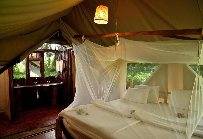 كوخ قياسي, Migunga Tented Camp