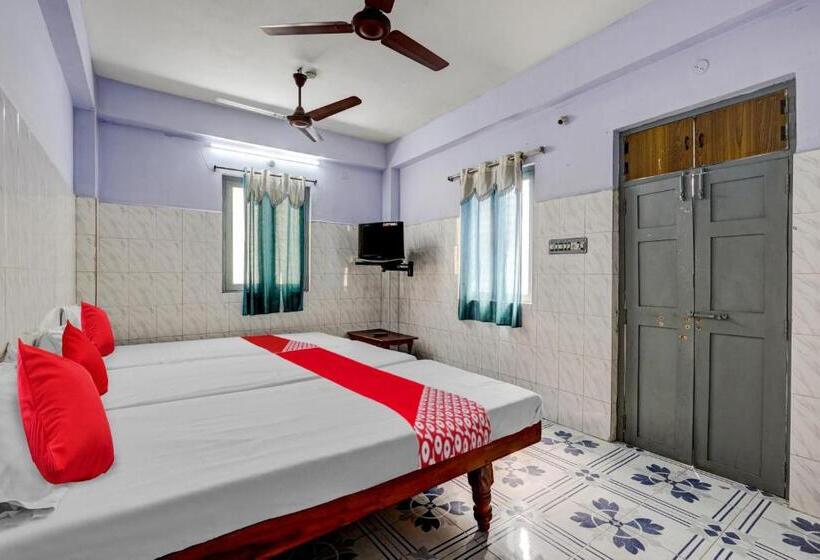 Chambre Standard, Oyo Sai Ganesh Deluxe Lodge