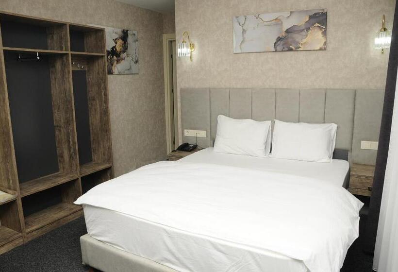 اتاق لوکس, Yeni Sevcan