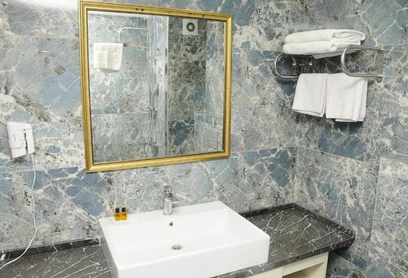 سوییت, Yeni Sevcan