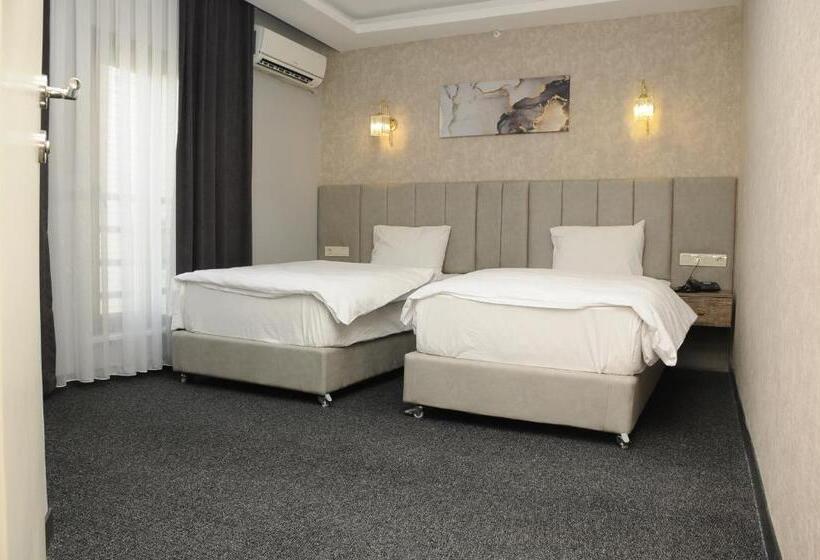 اتاق لوکس, Yeni Sevcan