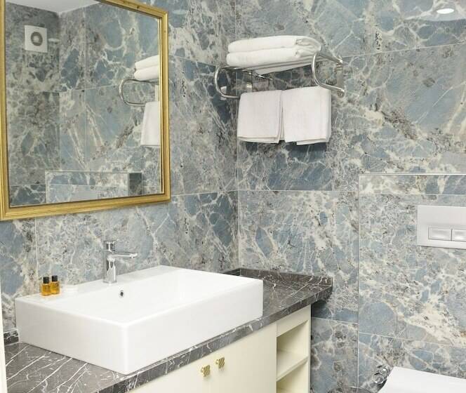 اتاق لوکس, Yeni Sevcan