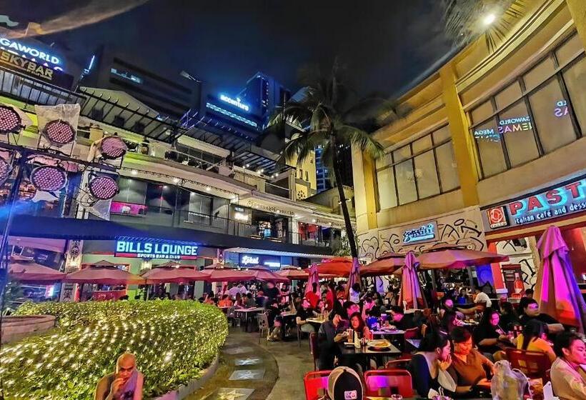 استودیوی لوکس, Queen Bed, Sauna, Gym & Captivating Views