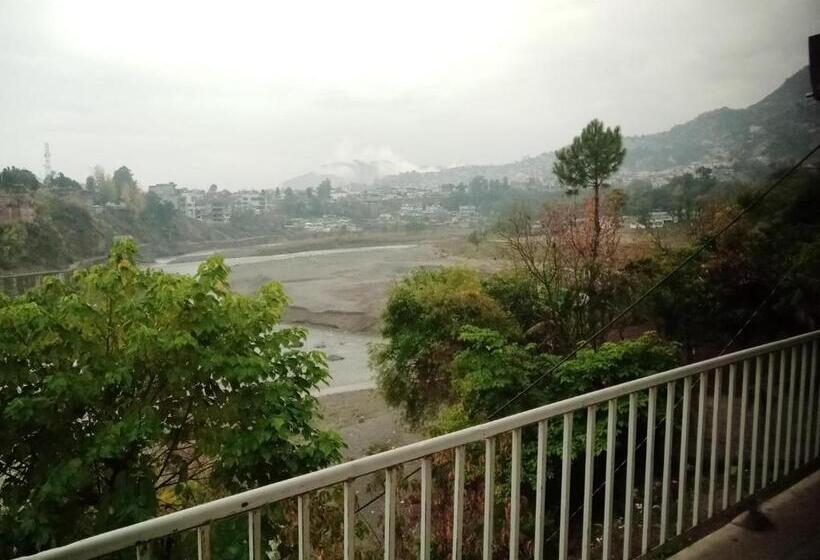 سوییت خانوادگی, Outdoor Adventures Resort