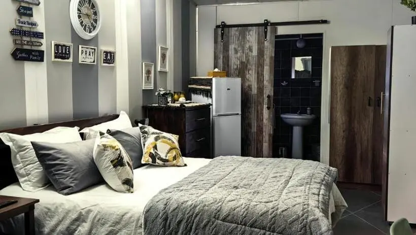デラックスルーム, Darmayhouse Guest House