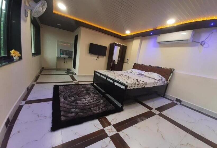 חדר דלוקס, Elegance Feat Lonavala