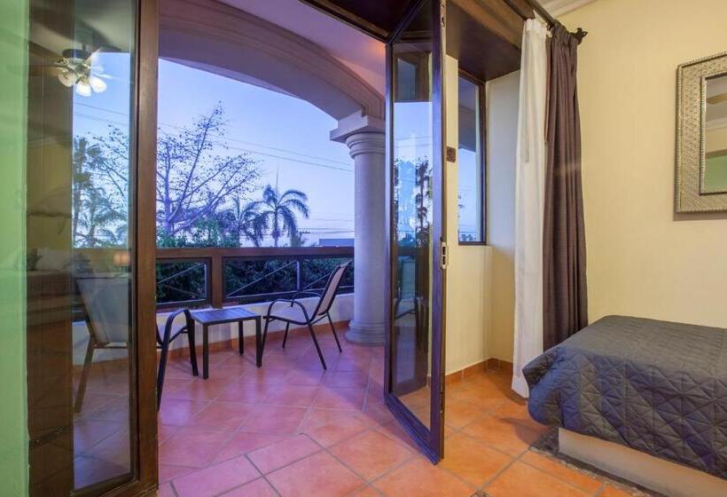 اتاق لوکس با تخت بزرگ, Posada Maria California