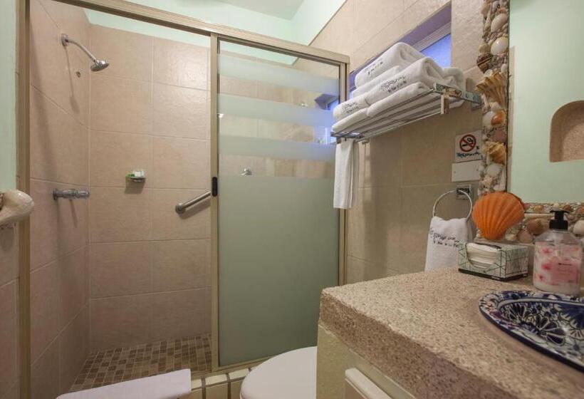 اتاق لوکس با تخت بزرگ, Posada Maria California