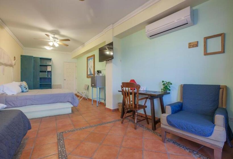 اتاق لوکس با تخت بزرگ, Posada Maria California