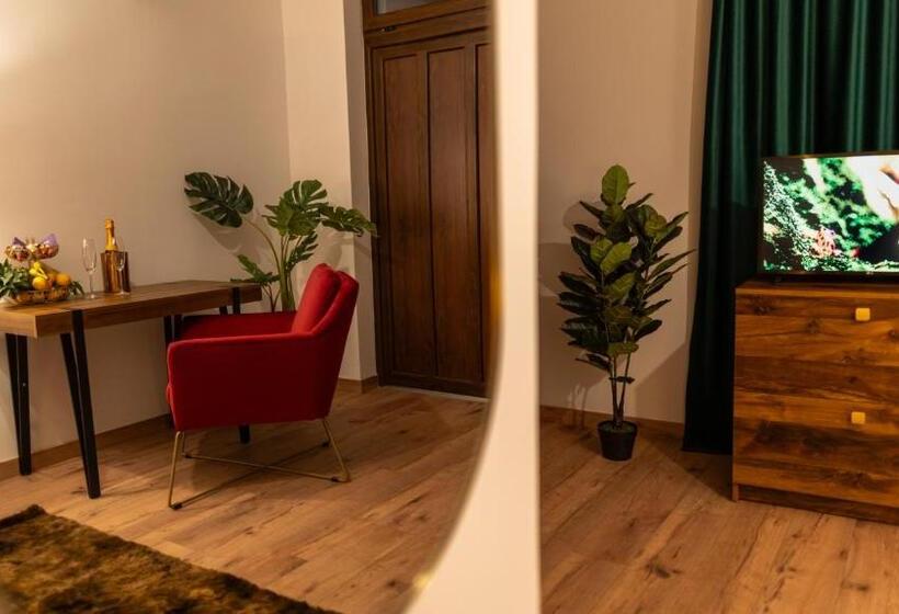اتاق لوکس, Boutique 17b