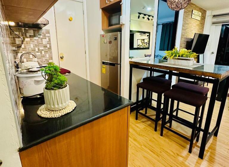 آپارتمان 1 خوابه, Emotera Place @ Arezzo Place Davao