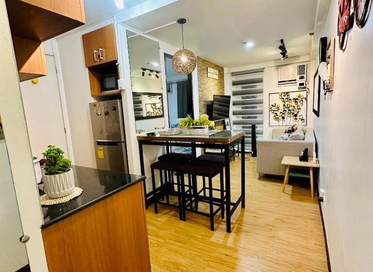 آپارتمان 1 خوابه, Emotera Place @ Arezzo Place Davao