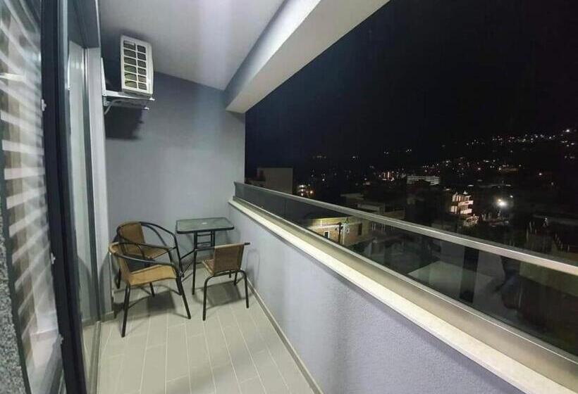 اتاق خانوادگی, Bosfor