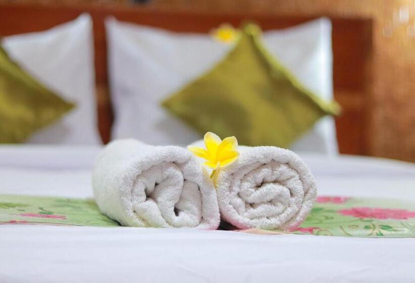 חדר משפחתי נוף להרים, Green Orry Inn Tetebatu