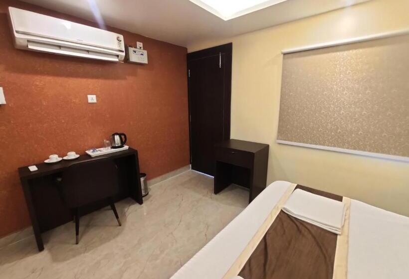 חדר דלוקס, Royal View Residency