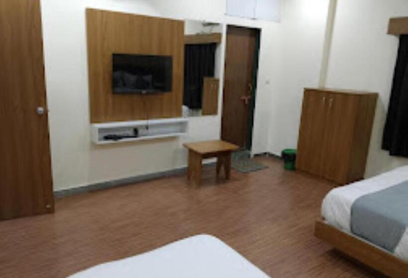Номер Deluxe, Sg Ac Rooms Vadodara