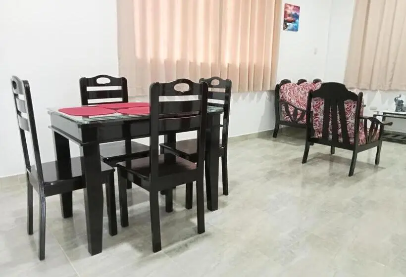 اتاق استاندارد با 2 تخت دوبل, Suite And Business